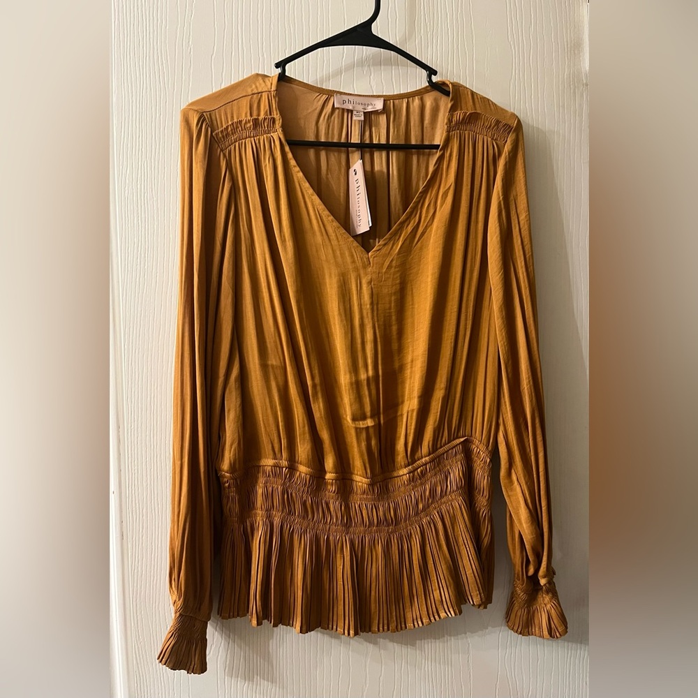 🛍️NWT Philosophy XL Pleated Yellow/Gold Blouse with Smocked Peplum